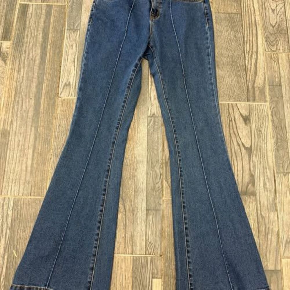 Vigoss Women’s Flare jeans - size 25